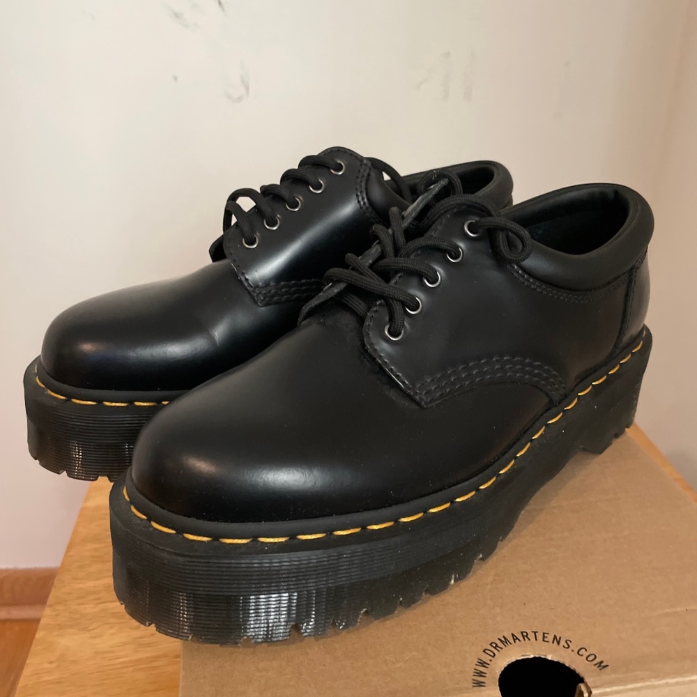 Dr. Martens 8053 Quad Shoes Black Polished Smooth Leather UK8 OG Box